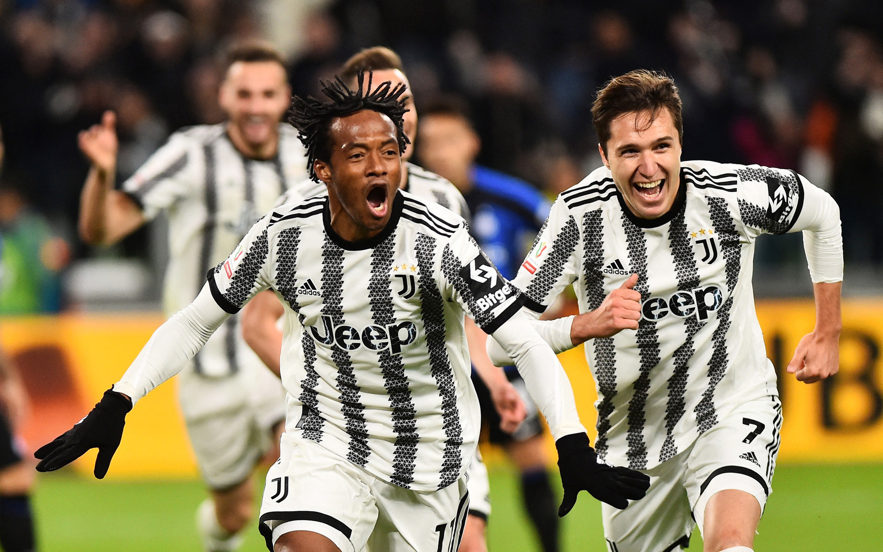 Juventus lấy lại được 15 điểm bị trừ, trở lại top 3 Serie A - Tuổi Trẻ Online